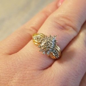 Women's diamond ring.